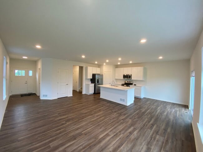 Building Photo - 25605 SpringView Dr
