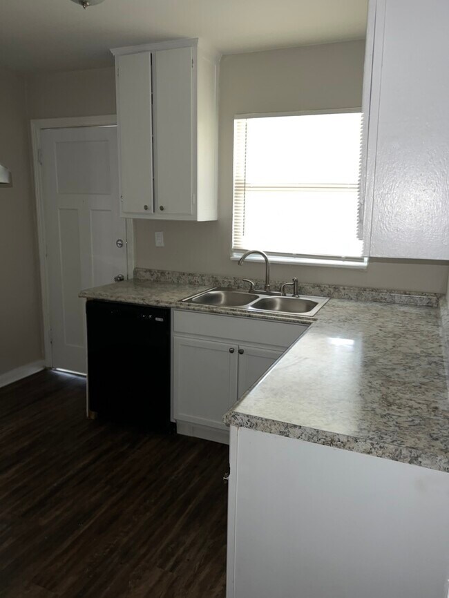 Building Photo - 209 Charcliff Dr San Antonio TX 78220