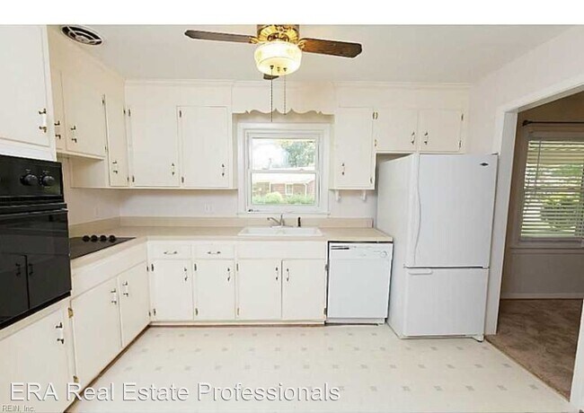 Building Photo - 3 br, 1 bath House - 12 Ivy Farms Rd