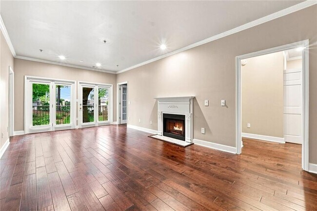 Foto del edificio - 2865 Lenox Rd NE