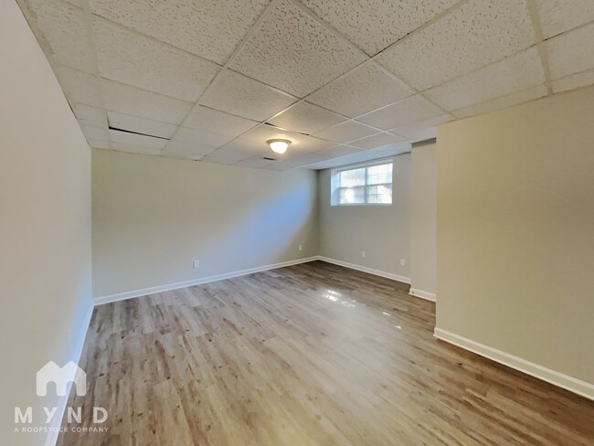 Foto del edificio - 3640 Willow Tree Cir