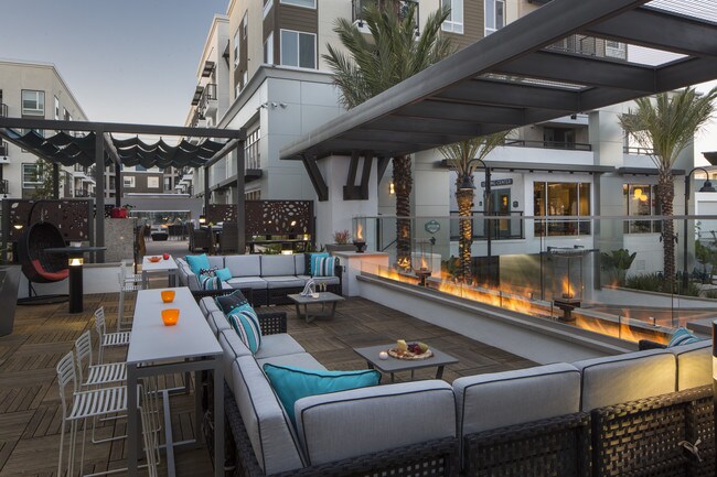 Jefferson Platinum Triangle Apartments Anaheim, CA