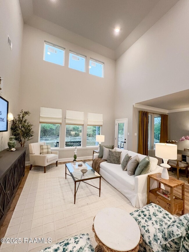 Foto del edificio - 132 Belle Fontaine Dr