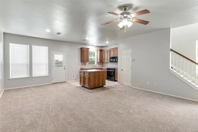 Building Photo - 706 Woodport Ln