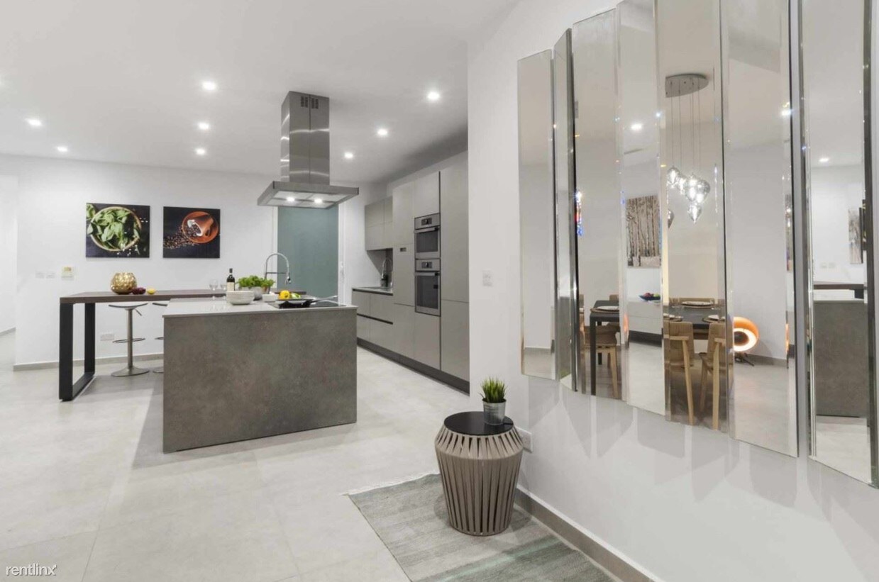 Foto principal - 123 Bath St