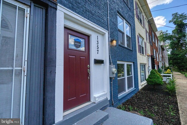 Foto del edificio - 1357 Morris Rd SE