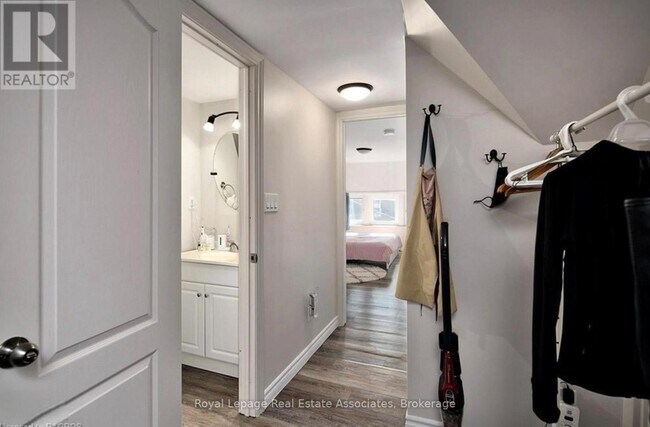 Photo du bâtiment - 1114 4th Ave E