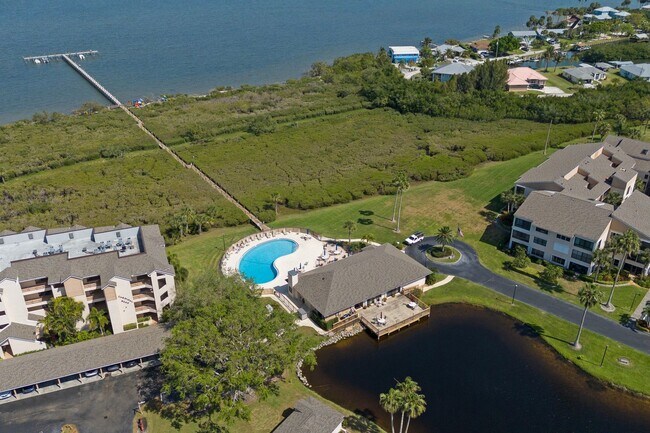 Foto del edificio - 6165 S Mirror Lake Dr