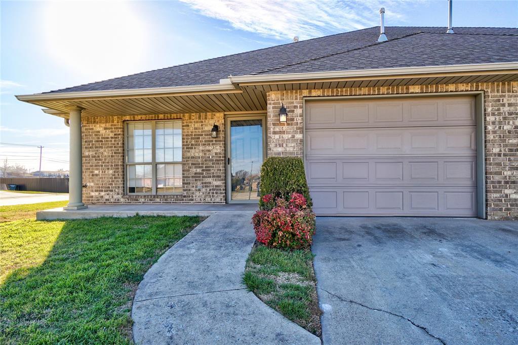 Primary Photo - 4341 Huntly Dr