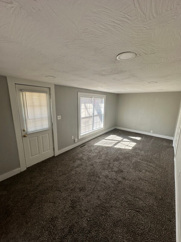 Foto del edificio - 217 W Logan St