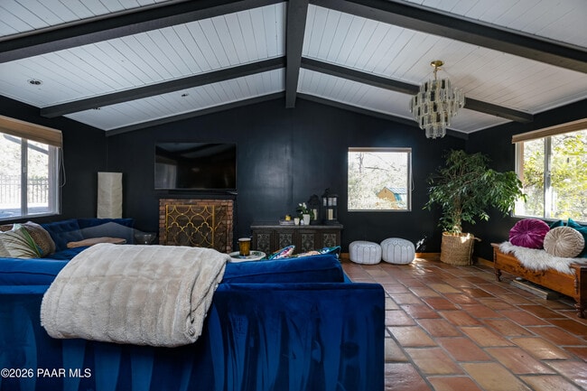 Building Photo - 372 Verde Ln