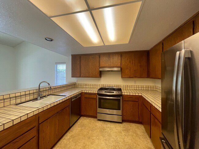 Building Photo - Spacious 3/2 Mesa Home in Washington School District!
