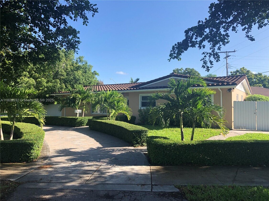 Foto principal - 11191 SW 63rd Terrace
