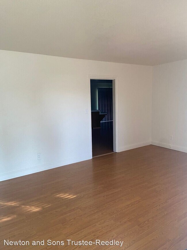 Building Photo - 3 br, 2 bath House - 1536 S Klein Avenue