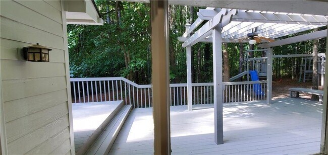 Foto del edificio - 4505 Pinehollow Ct