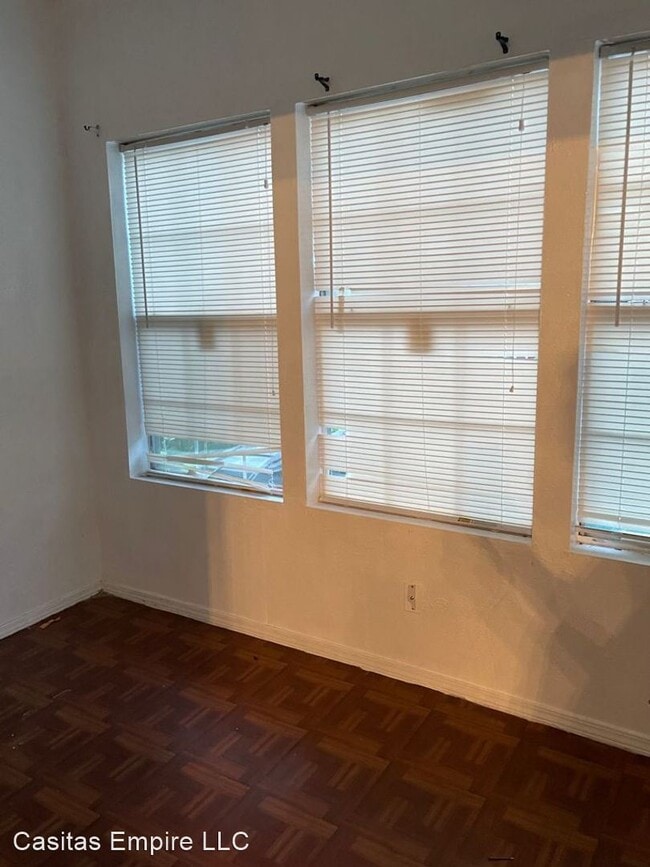 Building Photo - 2 br, 1 bath House - 3902 Walker St. Unit ...