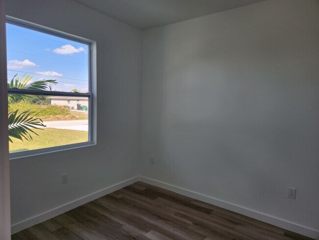 Foto del edificio - 1519-1519 Haviland Ave S