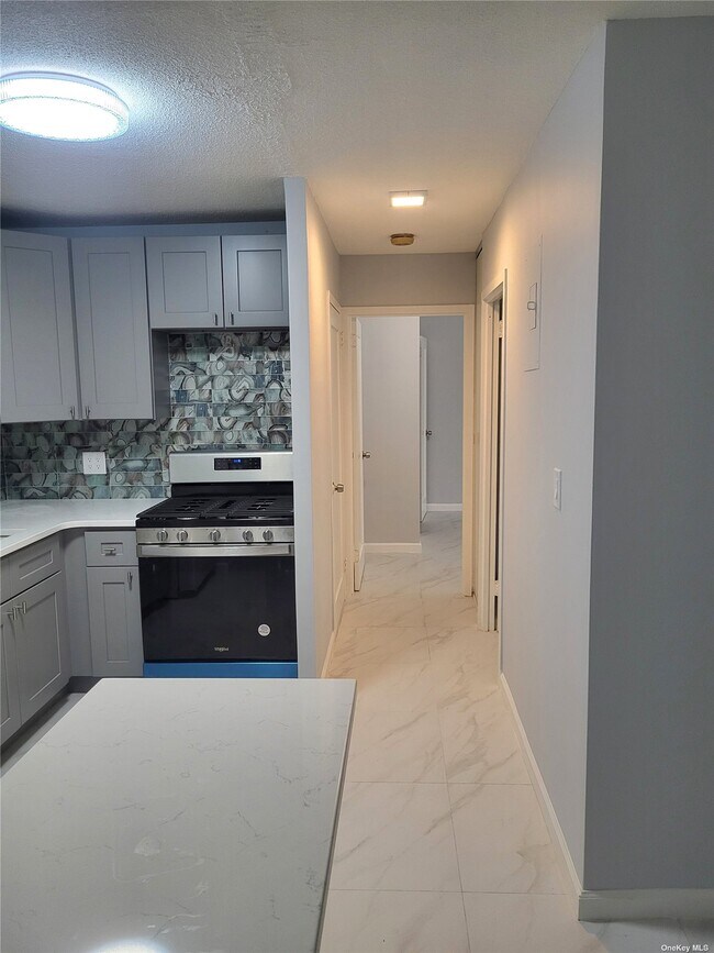 Foto del edificio - 138-35 Elder Ave