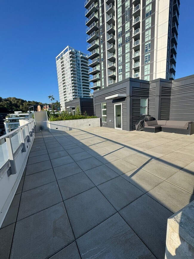 Photo du bâtiment - 3430 E Kent Av S