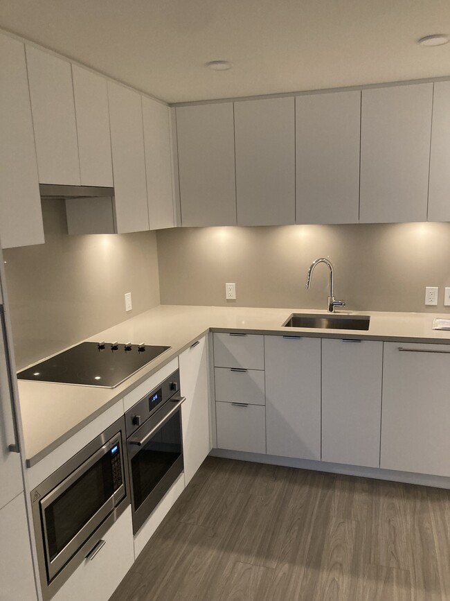 Building Photo - 13675 107A Av