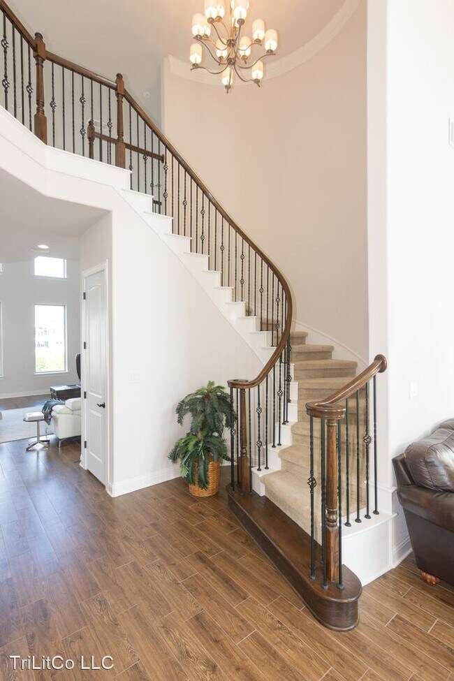 Building Photo - 4 br, 3.5 bath House - 4317 Mezzaluna Pass