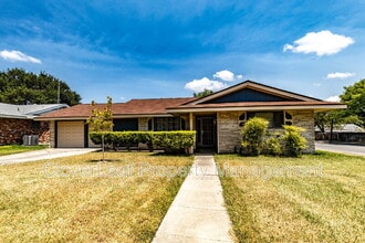 Building Photo - 3503 Clearfield Dr