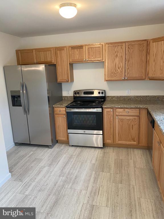 Foto principal - 275 Bondsville Rd