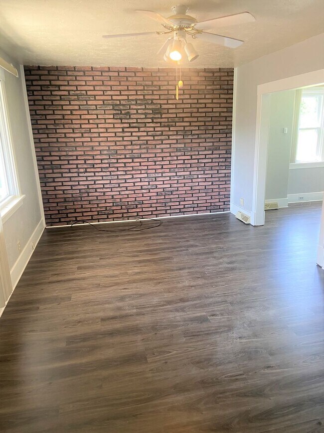 Foto del edificio - Recently Updated 2 Bedroom House in Verona...