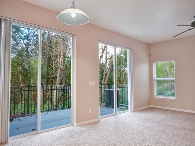 Foto del edificio - Modern End-Unit Living in Gated Barclay Reserve | Winter Springs