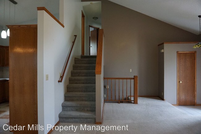 Building Photo - 3610 Whispering Brook St