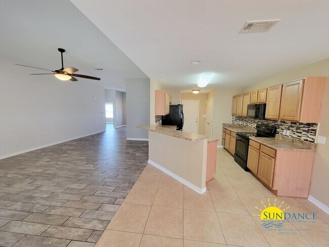 Building Photo - Gorgeous 3 Bedroom home in Santa Rosa Beach!