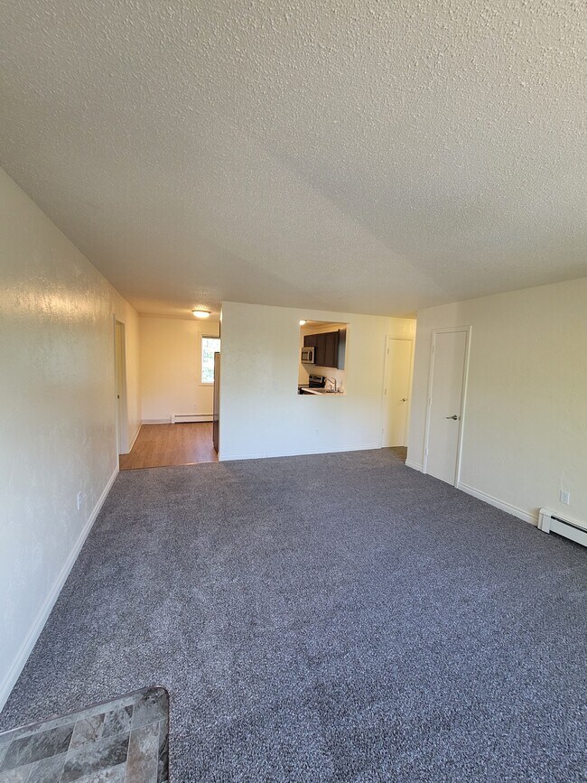 Livingroom - 2300 E 49th Ct