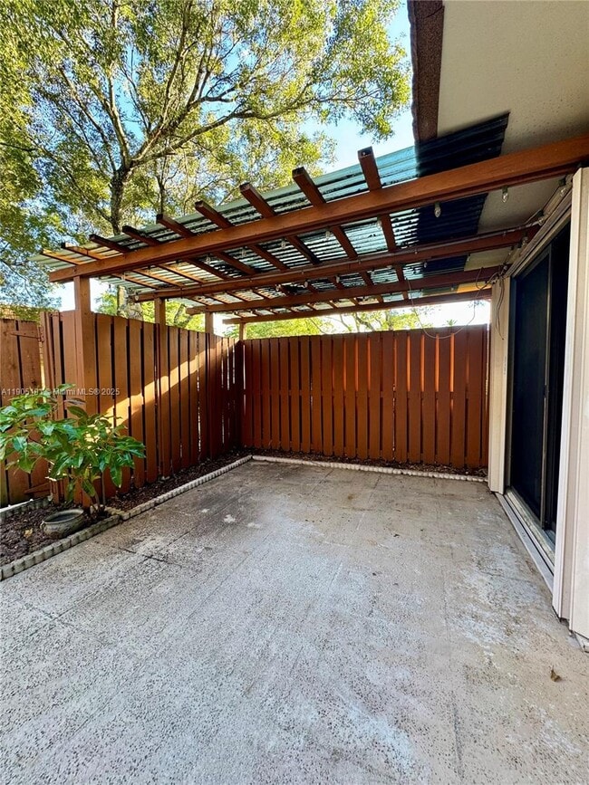 Foto del edificio - 9143D SW 23rd St