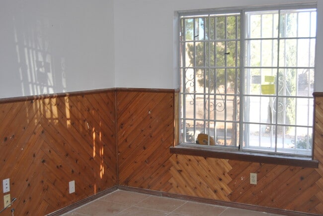 Building Photo - 321 Arisano Dr
