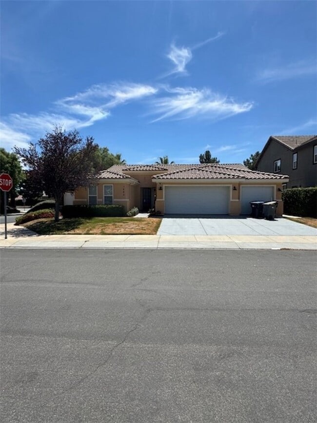 Building Photo - 1495 Midnight Sun Dr