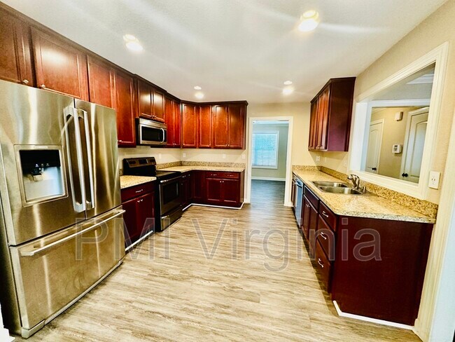 Building Photo - 8337 Chesapeake Blvd