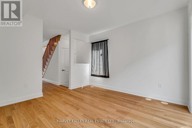 Building Photo - 106 Moneypenny Pl