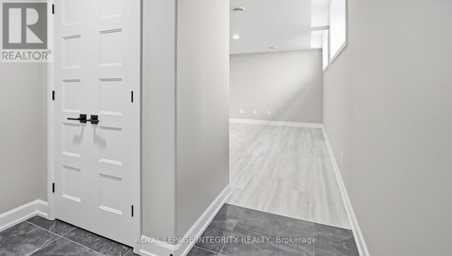 Building Photo - 1229 Montblanc Cres