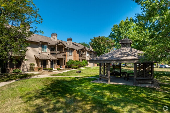 Foto del edificio - Pointe Inverness