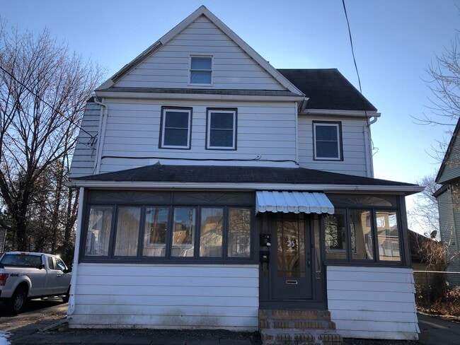 Building Photo - 25 Downs Ave