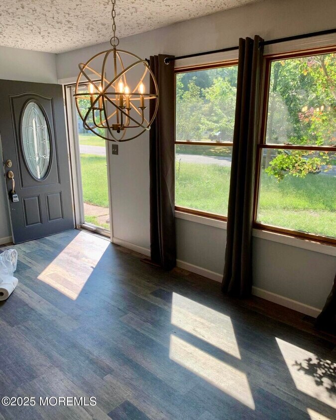 Foto principal - 10 Oakwood Drive