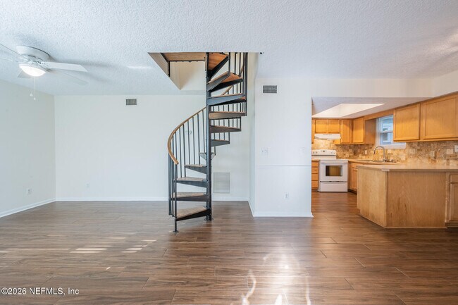 Foto del edificio - 597 Sturdivant Ave