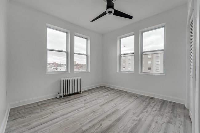 Building Photo - 103 Westover Pl