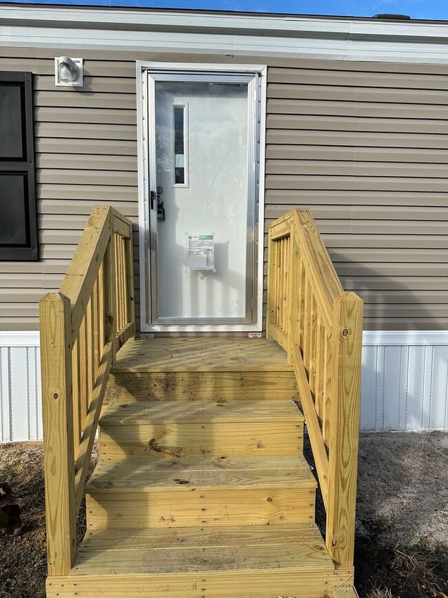 Building Photo - 141 Littleton St