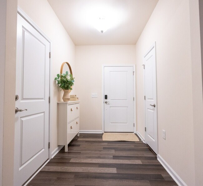 Foyer - 4211 Congleton Pl