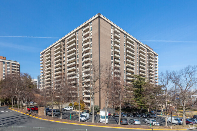 Building Photo - Regency