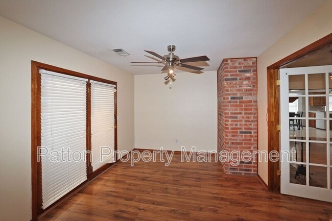 Foto del edificio - 7003 Sheldon Rd