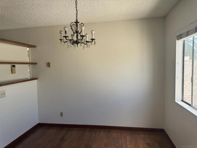 Foto del edificio - 4617 Kensington Dr
