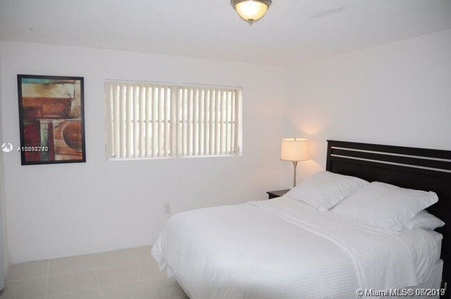 Foto del edificio - 9040 SW 97th Ave