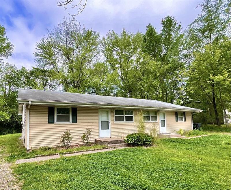 113 Howard Dr, Belleville, IL 62223 Condo for Rent in Belleville, IL